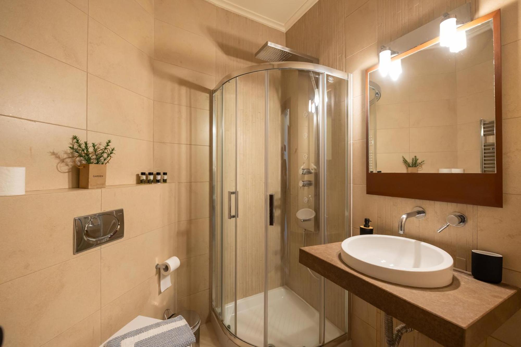 La Boheme Hotel غيتيو المظهر الخارجي الصورة